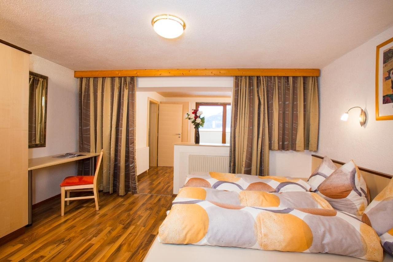 Familienferienhaus Florentine Längenfeld Kültér fotó